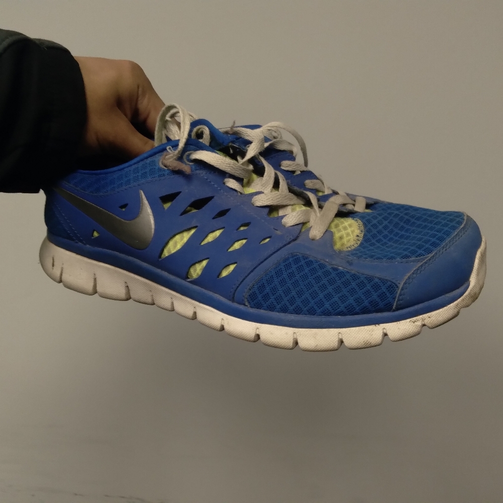 Running Shoes Nike
